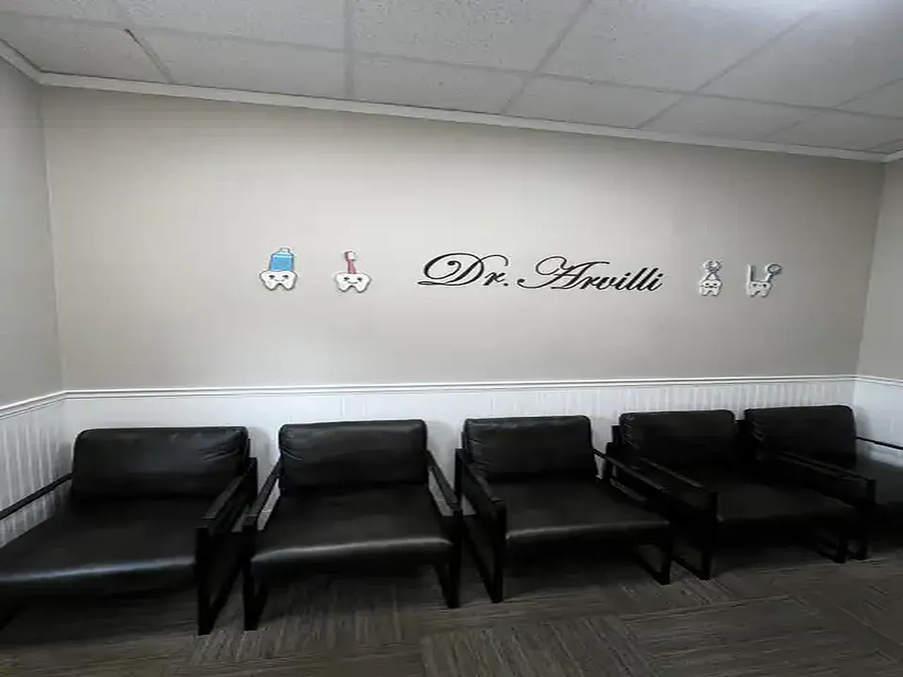 Front reception desk at 3D Dental in Mastic, NY